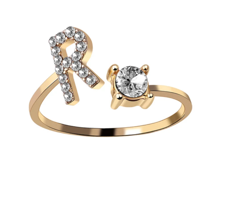 Goldener Buchstaben Ring