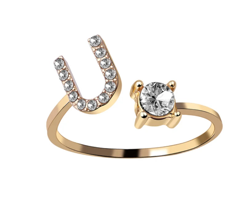 Goldener Buchstaben Ring